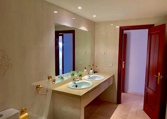 Atico Gredos 아파트